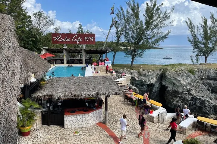 Private Full-Day Negril Snorkeling and Rick’s Café Tour